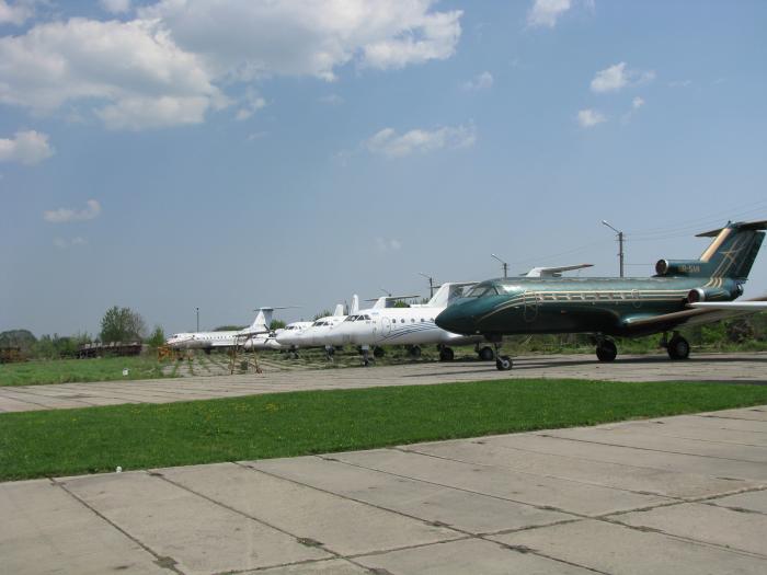 Багато Як-40