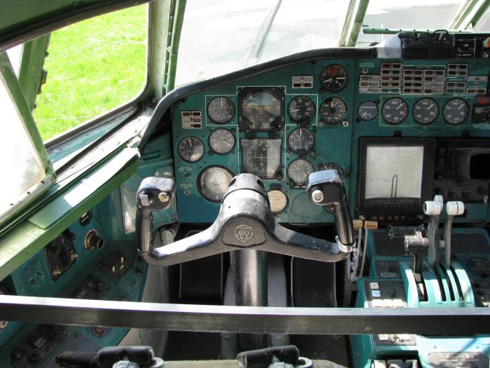 Ту-154 місце пілотів