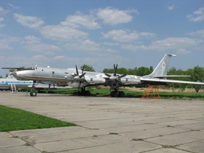 Ту-142