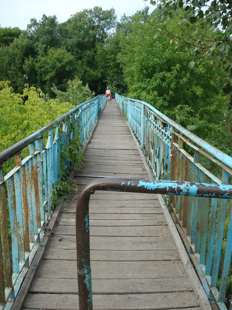Корсунь пішохідний міст