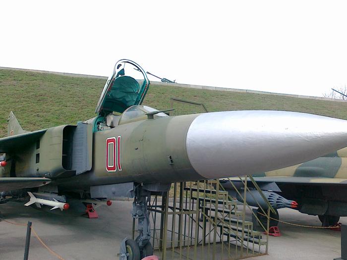 МіГ-23