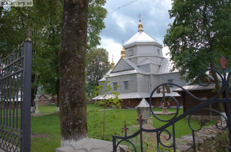 Церква в Микуличині