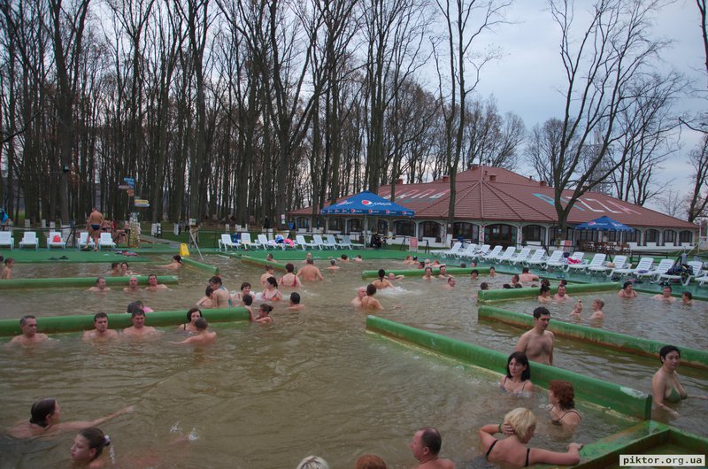 Голі люди