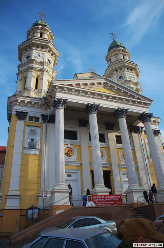 Храм