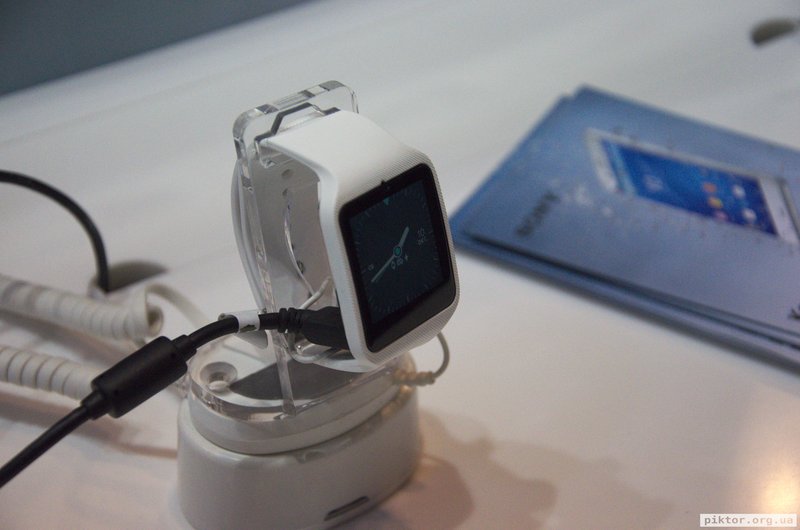 Розумний годинник Sony