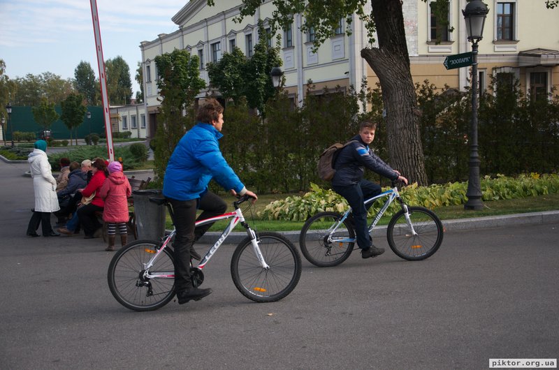 Велосипедисти