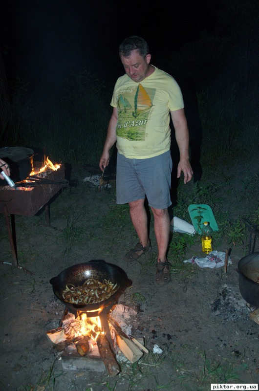 Ярко, казан і м'ясо