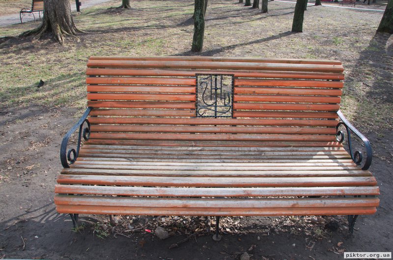 Спонсорські лавочки