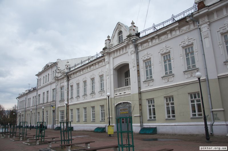 Глухівська стометрівка