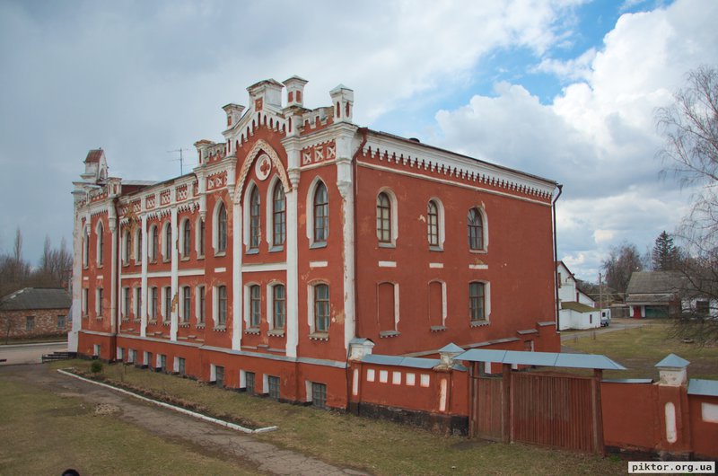 Корпус педагогічного коледжу