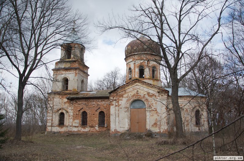 Закинута церква