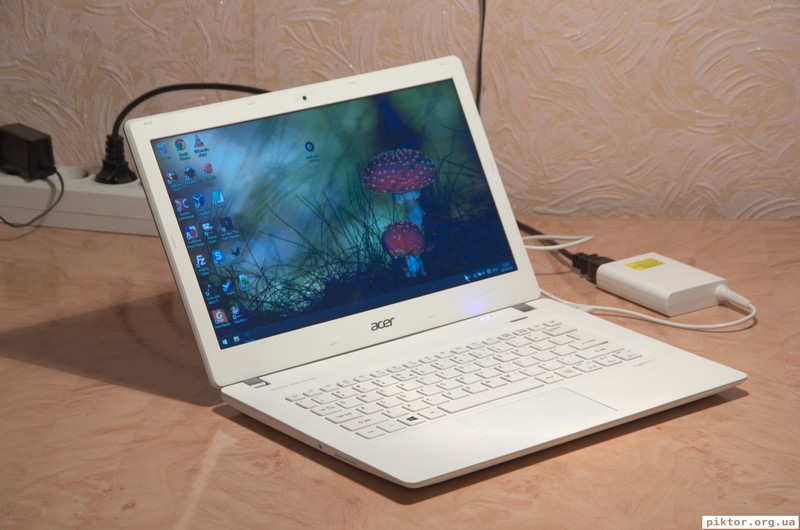Aspire V13