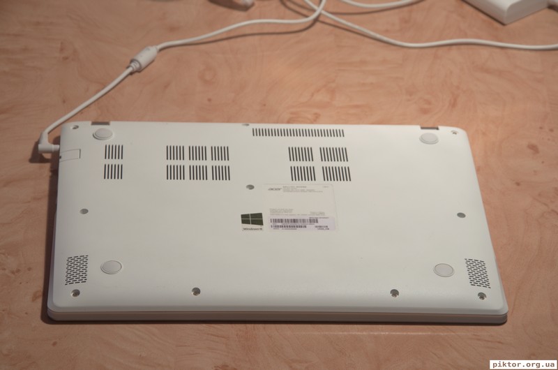 Aspire V13