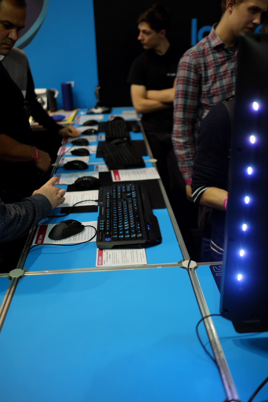 Logitech G910