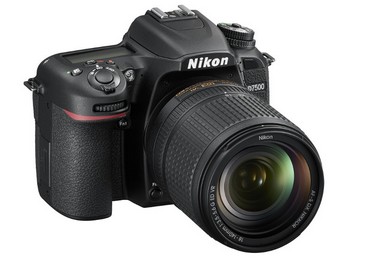 Nikon D7500