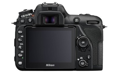 Nikon D7500