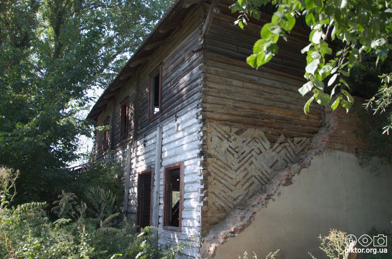 Флігель Шевченка