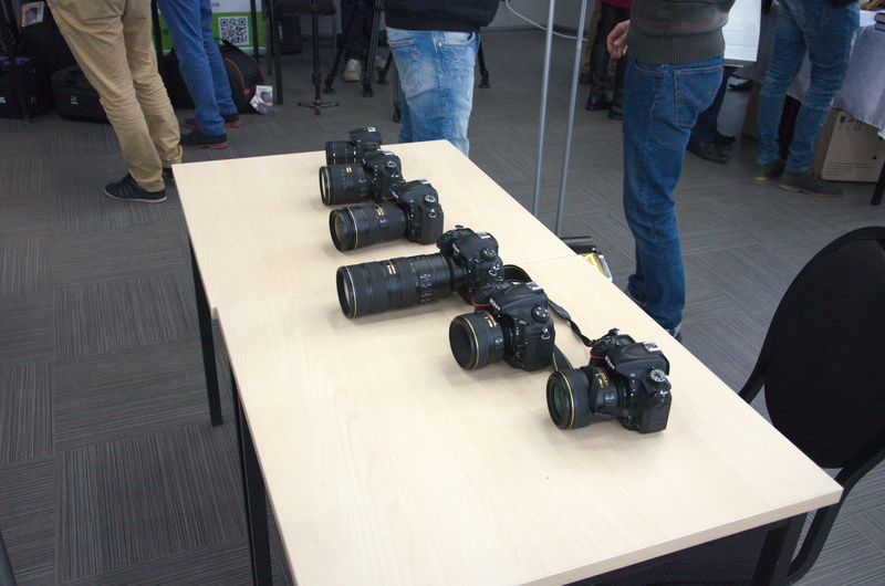 Скромний Nikon