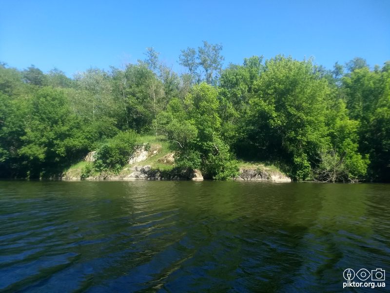Кам'янисті береги