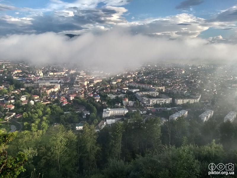 Хуст