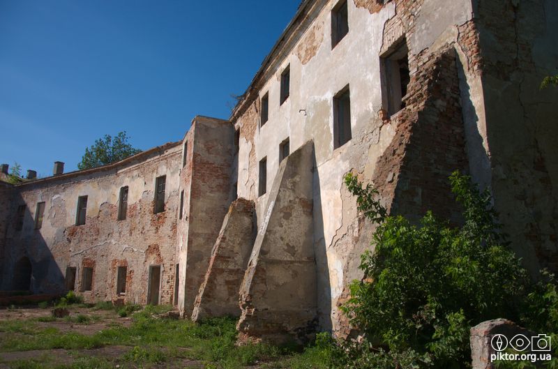 контрфорси