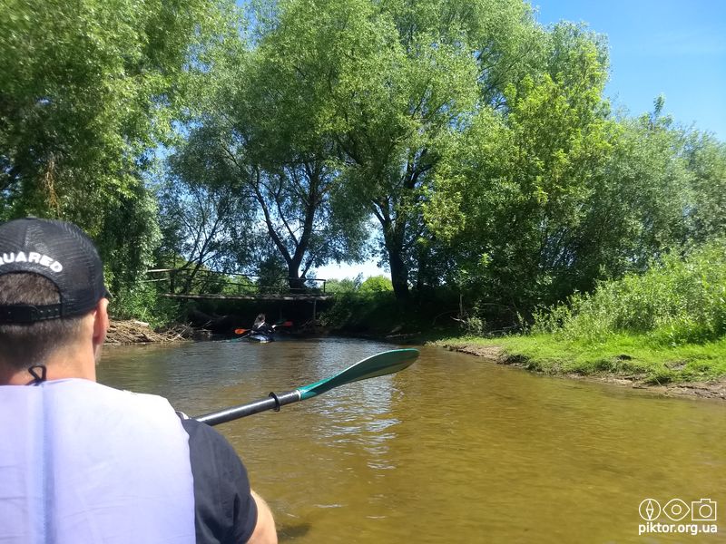 Гарна річка