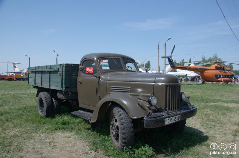 ЗІЛ 157