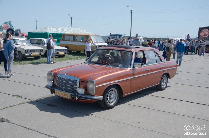 Mercedes