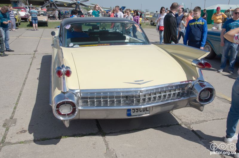 Cadillac DeVille