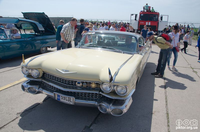 Cadillac DeVille