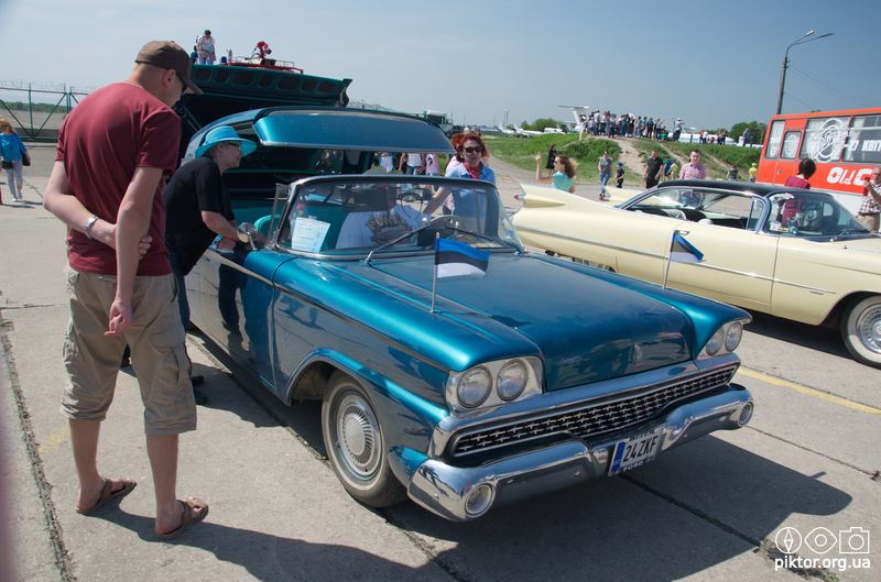 Ford Skyliner