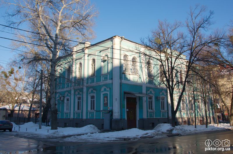 Будинок по вулиці Пилипа Орлика