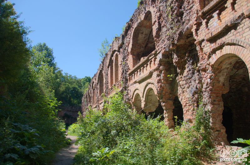 Тараканівський форт