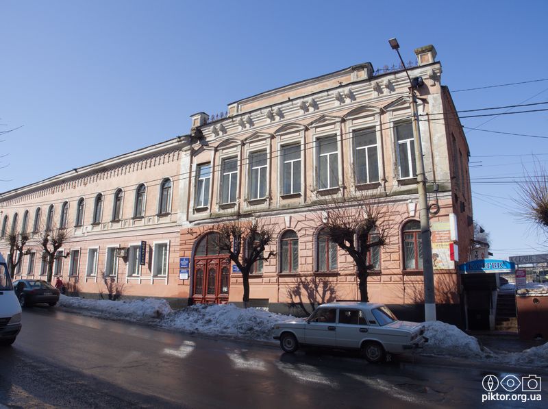 Навчальний заклад