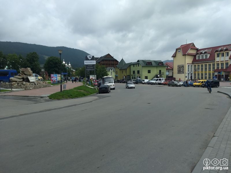 Центр Верховини