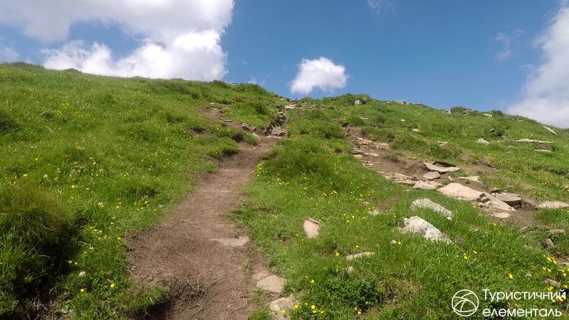 Майже вершина Петроса