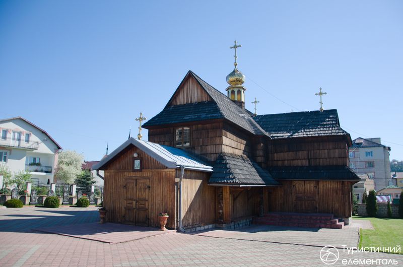 Дерев'яний храм