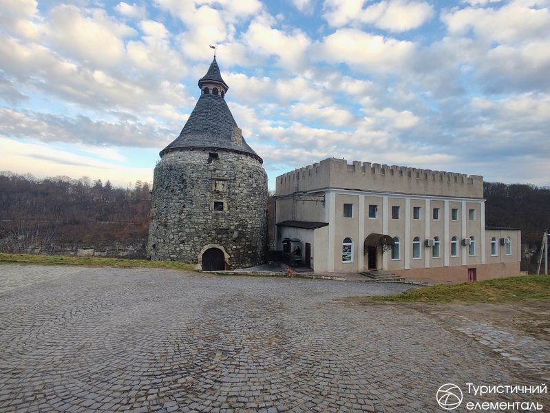 Гончарська вежа