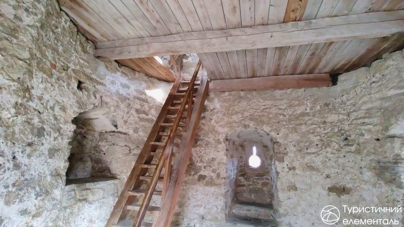 Всередині Лянцкоронської вежі