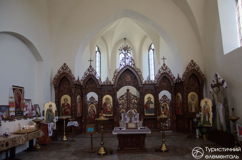 Інтер'єр храму