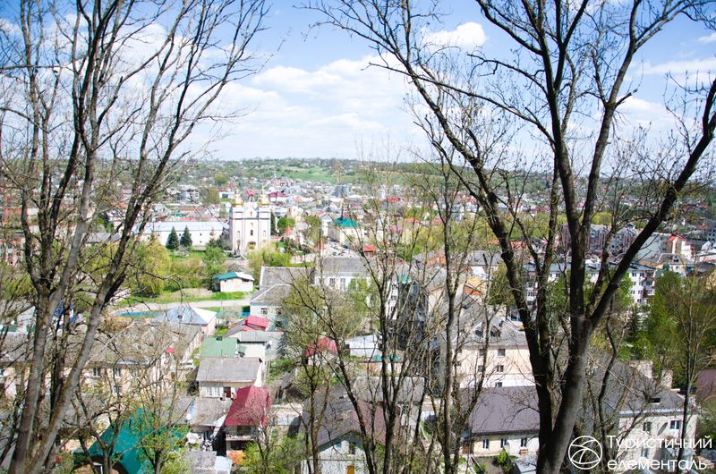 Вид із підйому до замку