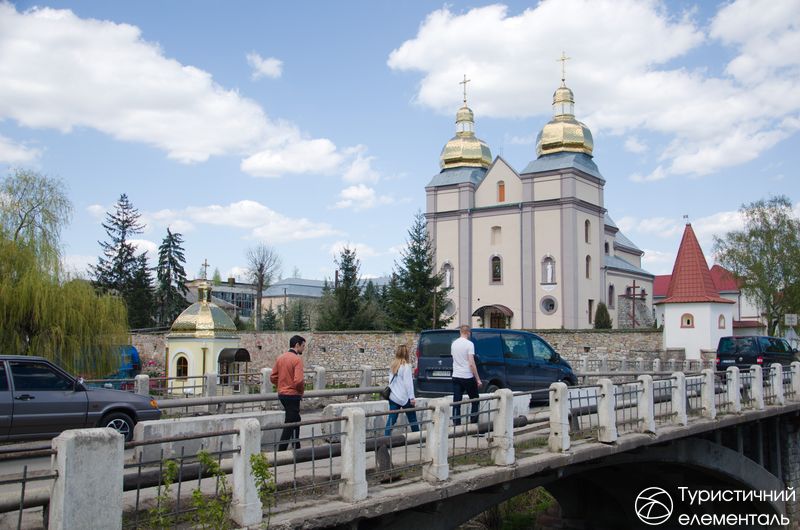 Міст до замку